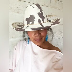 Neutral Cowhide Pattern Wide-Brim cowgirl Women hat